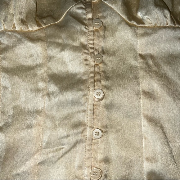 Divided Elegant Blouse Small Cream Fitted with Puff long Sleeves Vee neckline - Picture 5 of 9